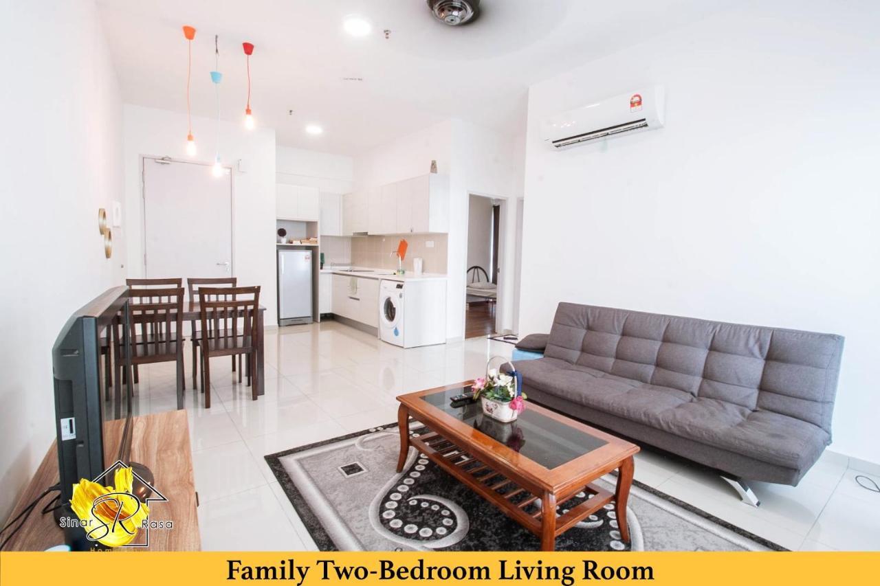Sinar Rasa Homestay At I-Soho, I-City Шах Алам Екстериор снимка Family Two-Bedroom Living Room