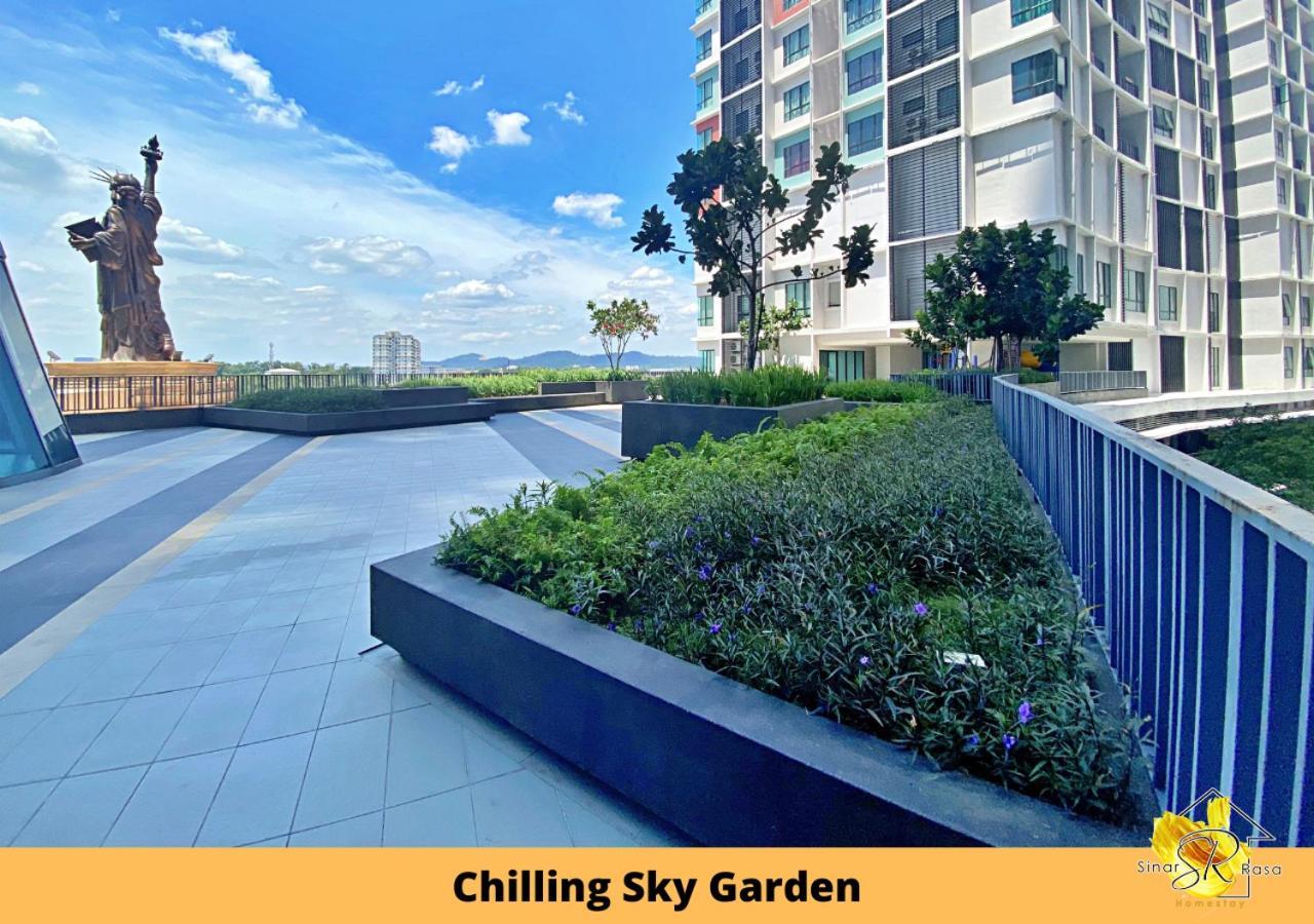 Sinar Rasa Homestay At I-Soho, I-City Шах Алам Екстериор снимка Chilling Sky Garden