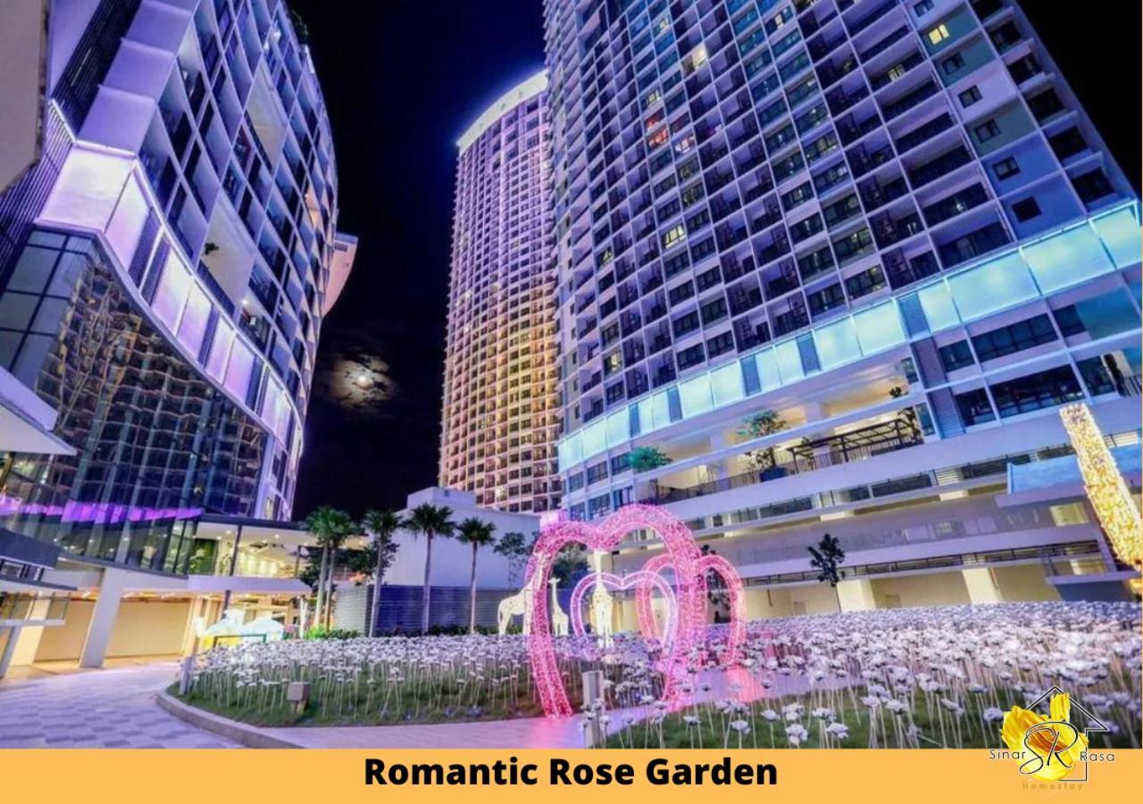 Sinar Rasa Homestay At I-Soho, I-City Шах Алам Екстериор снимка Romantic Rose Garden