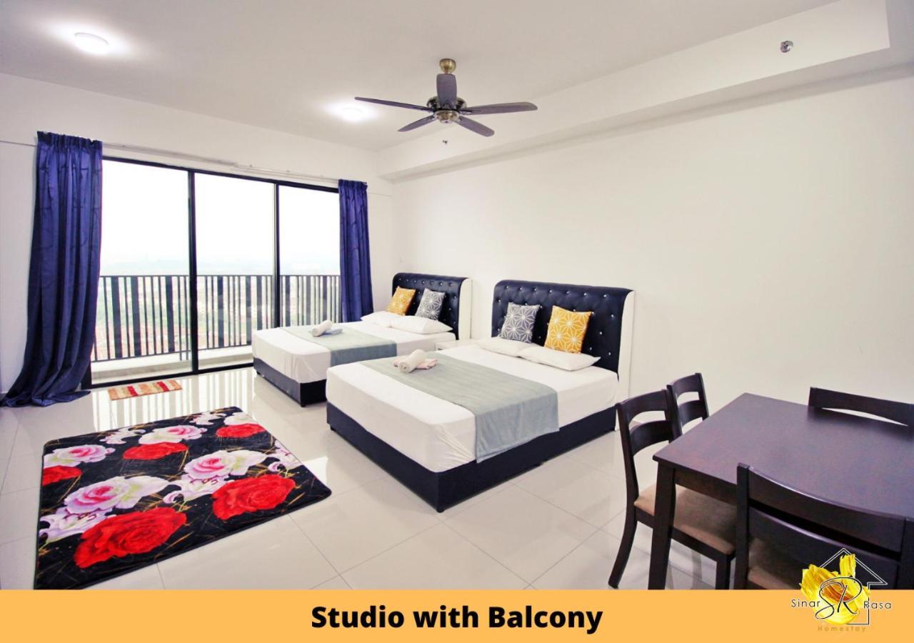 Sinar Rasa Homestay At I-Soho, I-City Шах Алам Екстериор снимка Studio with Balcony
